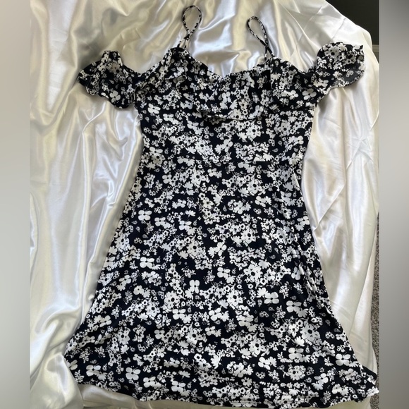 Express Jersey Mini Dress - Picture 2 of 3